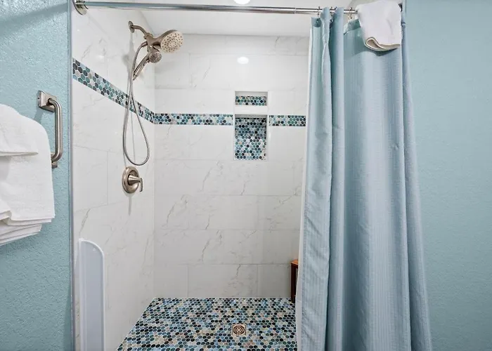 Crystal Shores West 1002 By Youngs Suncoast Apartment Gulf Shores